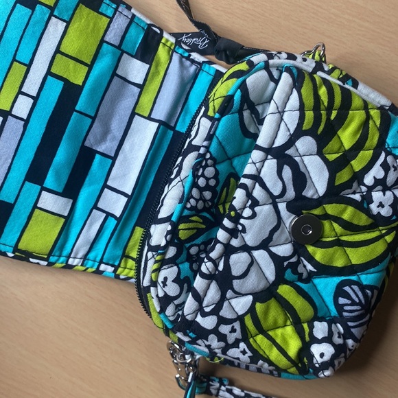 Vera Bradley crossbody small purse - Picture 10 of 12